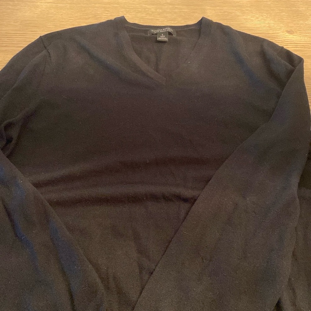 Banana Republic Merino Wool Sweater - Picture 2 of 2